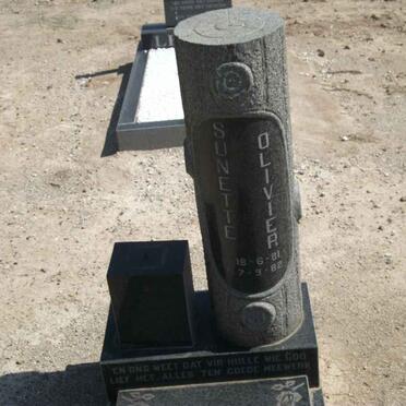 OLIVIER Sunette 1981-1982