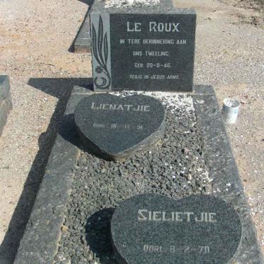 ROUX Tweeling, le 1946-1946 :: LE ROUX Lienatjie -1951 :: LE ROUX Sielietjie -1970
