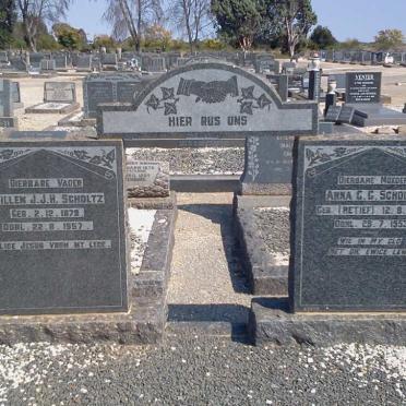 SCHOLTZ Willem J.J.H. 1879-1957 &amp; Anna C.G. RETIEF 1883-1953