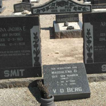 SMIT Arie Willem 1895-1957 &amp; Anna Jacoba E. SNYDER 1903-1939 :: V.D. BERG Magdalena D. formerly SMIT nee VAN VUUREN 1901-199