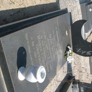 SNYMAN Izak Daniël Johannes 1937-1992 &amp; Maria Cornelia Gertruida 1937-?