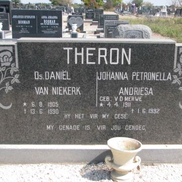 THERON Daniël van Niekerk 1905-1990 &amp; Johanna Petronella Andriesa VAN DER MERWE 1911-1992