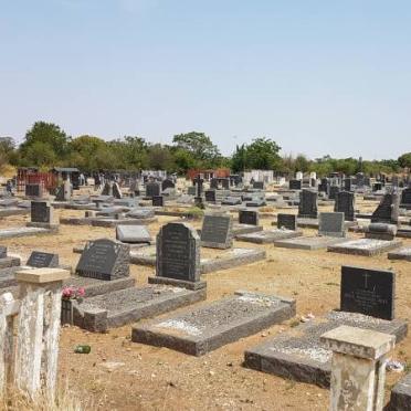 North West, MAHIKENG / MAFIKENG, Main cemetery