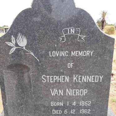 NIEROP Stephen Kennedy, van 1952-1962