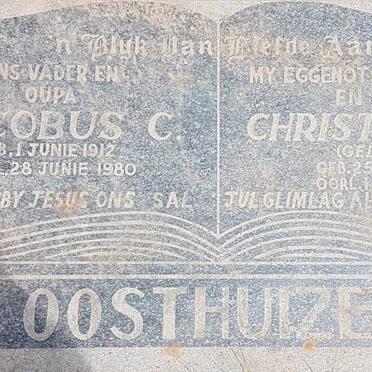 OOSTHUIZEN Jacobus C. 1912-1980 &amp; Christina J.J. KEET 1915-1971