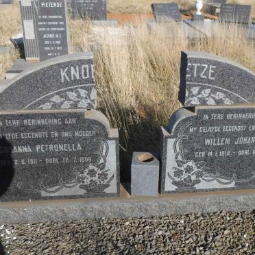 KNOETZE Willem Johannes 1918-1970 &amp; Susanna Petronella 1911-1996