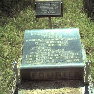 North West, MARICO district, Zeerust, De Rust 273, farm cemetery