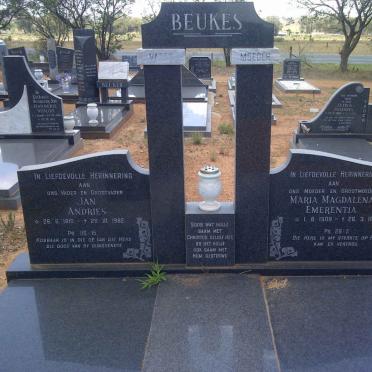BEUKES Jan Andries 1910-1982 &amp; Maria Magdalena Emerentia 1909-1983
