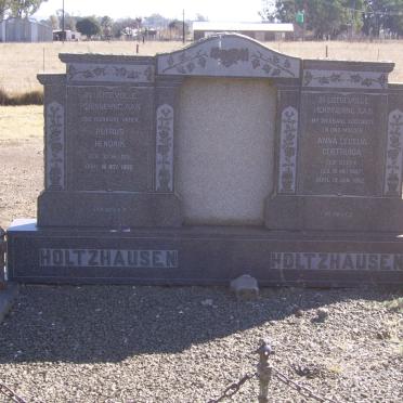 HOLTZHAUSEN Petrus Hendrik 1881-1958 &amp; Anna Cecelia Gertruida STEYN 1887-1952