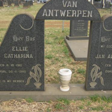 ANTWERPEN Jan Adriaan, van 1900-1976 &amp; Ellie Catharina 1910-1980