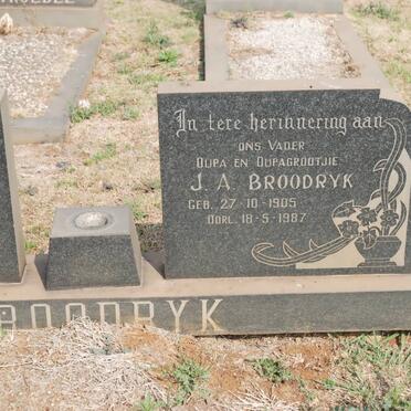 BROODRYK J.A. 1905-1987 &amp; S.A.M. 1903-1975
