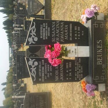 BEUKES Nicolaas Johannes 1923-1993 &amp; Susanna Francina Johanna Maria JANSE VAN RENSBURG 1925-2010