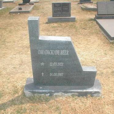 BEER D.M., de 1921-1987
