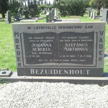 BEZUIDENHOUT Stefanus Marthinus 1903-1988 &amp; Johanna Alberta OPPERMAN 1911-