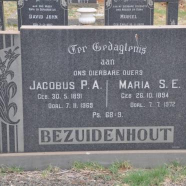 BEZUIDENHOUT Jacobus P.A. 1891-1969 &amp; Maria S.E. 1894-1972