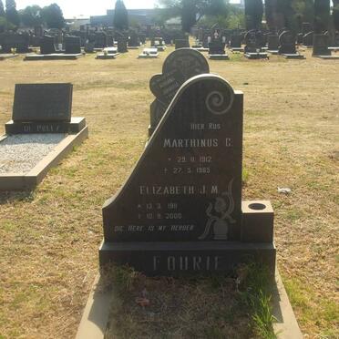 FOURIE Marthinus C. 1912-1985 &amp; Elizabeth J.M. 1911-2000