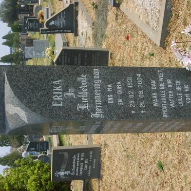 FOURIE Erika 1931-2004