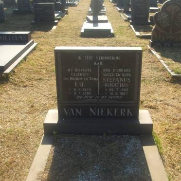 NIEKERK Stefanus Ignatius, van 1909-1997 &amp; Lil 1905-1986