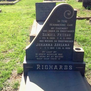 RICHARDS Daniel Petrus 1909-1984 &amp; Johanna Adriana 1912-1996