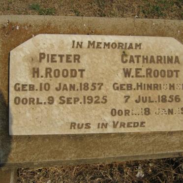 ROODT Pieter H. 1857-1925 &amp; Catharina W.E. HINRICHSEN 1856-1941
