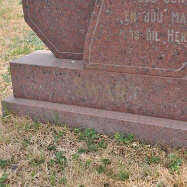 SWART Nicolaas Jacob 1940-2001 &amp; Anna Magdalena V D MERWE 1942-