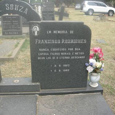 SOUZA Francisco Rodriques, de 1903-1982 &amp; Lodevina Lopez 1908-1985