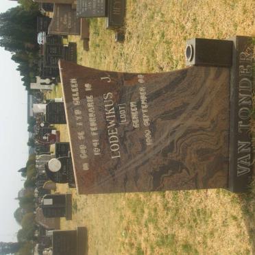 TONDER Lodewikus Johannes, van 1941-1993