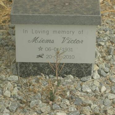 VICTOR Miems 1931-2010
