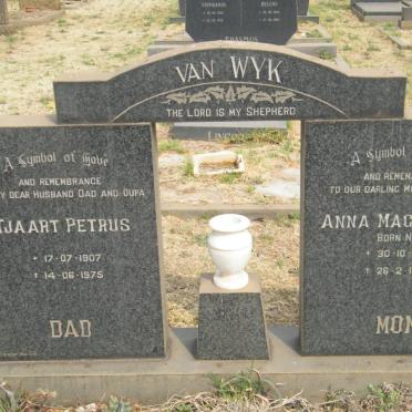 WYK Tjaart Petrus, van 1907-1975 &amp; Anna Magdalena NEL 1907-1977