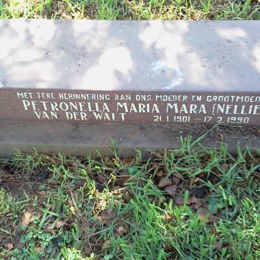 WALT Petronella Maria Mara, van der 1901-1990