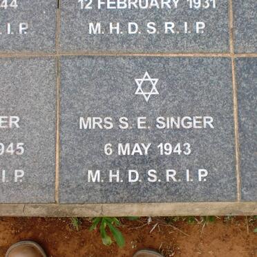 SINGER S.E. -1943