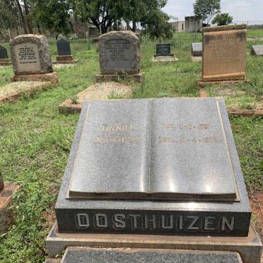 OOSTHUIZEN Daniel Jacobus 1897-1972