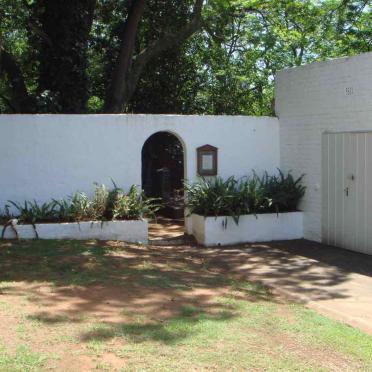 North West, RUSTENBURG district, Rex, Boschfontein 330, Hunters Rest Holiday Resort, family cemetery