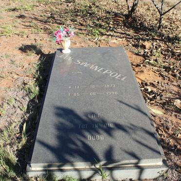 North West, RUSTENBURG district, Mooinooi, Groenkloof 464, farm cemetery