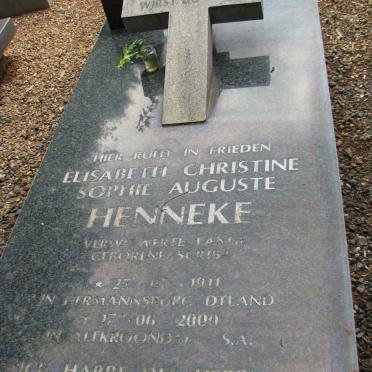 HENNEKE Elisabeth Christine Sophie Auguste nee SCRIBA 1911-2000