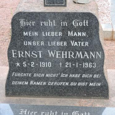 WEHRMANN Ernst 1910-1963 :: CLAASE Erika Johanna Martha nee WEHRMANN 1940-2004