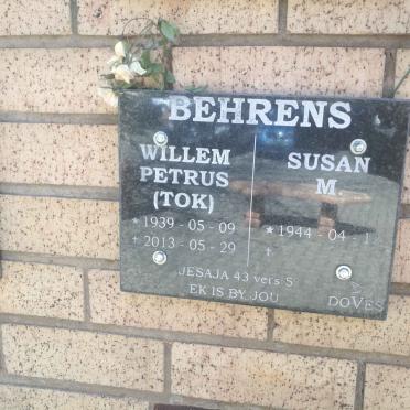 BEHRENS Willem Petrus 1939-2013 &amp; Susan M. 1944-