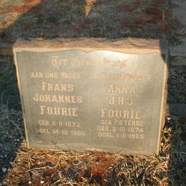 FOURIE Frans Johannes 1872-1960 &amp; Anna J.H.J. PIETERSE 1874-1965