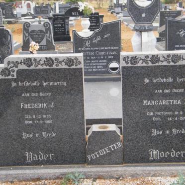 POTGIETER Frederik J. 1895-1966 &amp; Margaretha F.M. PRETORIUS 1899-1979