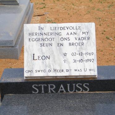 STRAUSS Leon 1969-1992