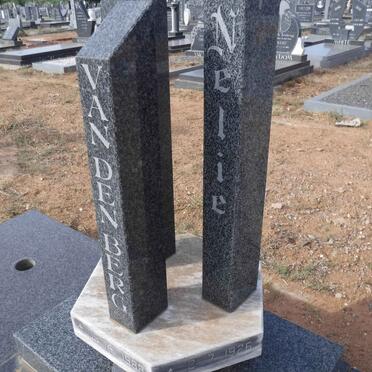 BERG Nelie, van den 1926-1988