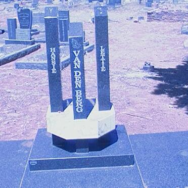 BERG Hans Jurgens, van den 1950- &amp; Aletta Johanna 1951 2002 