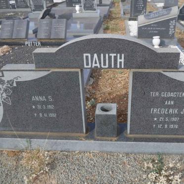 DAUTH Frederik J. 1907-1976 &amp; Anna S. 1912-1982