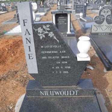 NIEUWOUDT Fanie 1936-1985