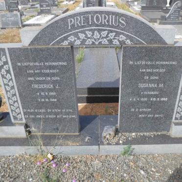 PRETORIUS Frederick J. 1900-1968 &amp; Susanna M. V. RENSBURG 1900-1982