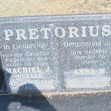 PRETORIUS Machiel J. 1933-2008 &amp; Anna M. 1938-2011