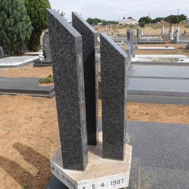 SMAL Willie 1930-1987 &amp; Hester 1933-2012 :: SMAL -1952