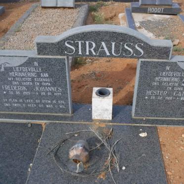 STRAUSS Frederik Johannes 1925-1995 &amp; Hester Catharina 1928-2012