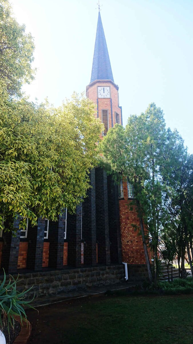 1. Church building/Kerk gebou