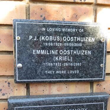 OOSTHUIZEN P.J. 1928-2000 & Emmiline KRIEL 1932-2002